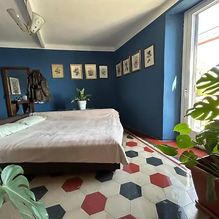 Apartment House Within Walking Distance Of The *