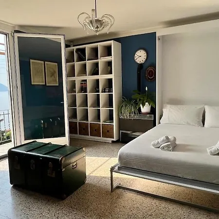 House Within Walking Distance Of The Menaggio