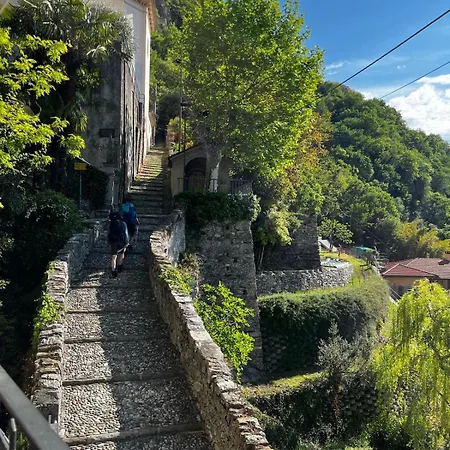 House Within Walking Distance Of The Apartmán Menaggio