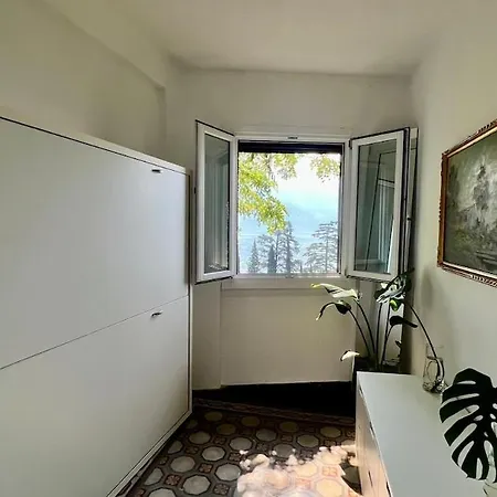 House Within Walking Distance Of The Menaggio