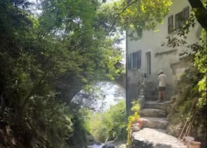 House Within Walking Distance Of The * Menaggio