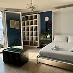 House Within Walking Distance Of The Μενάτζιο