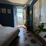House Within Walking Distance Of The Μενάτζιο